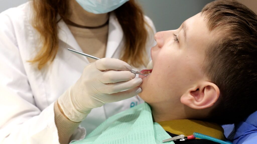 dentist-dental-clinic-3